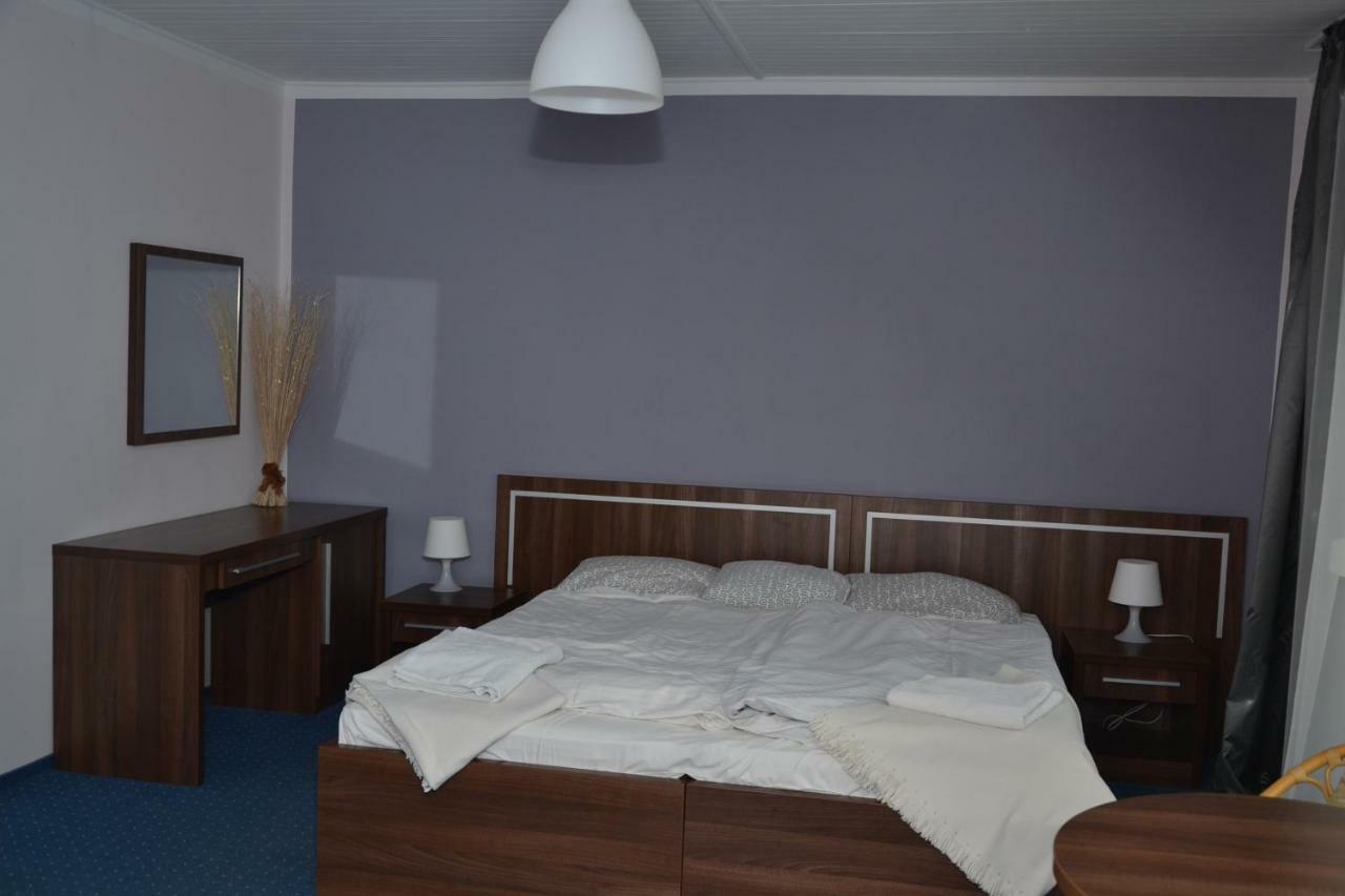 Zielone Pokoje Zielona Góra Exterior foto