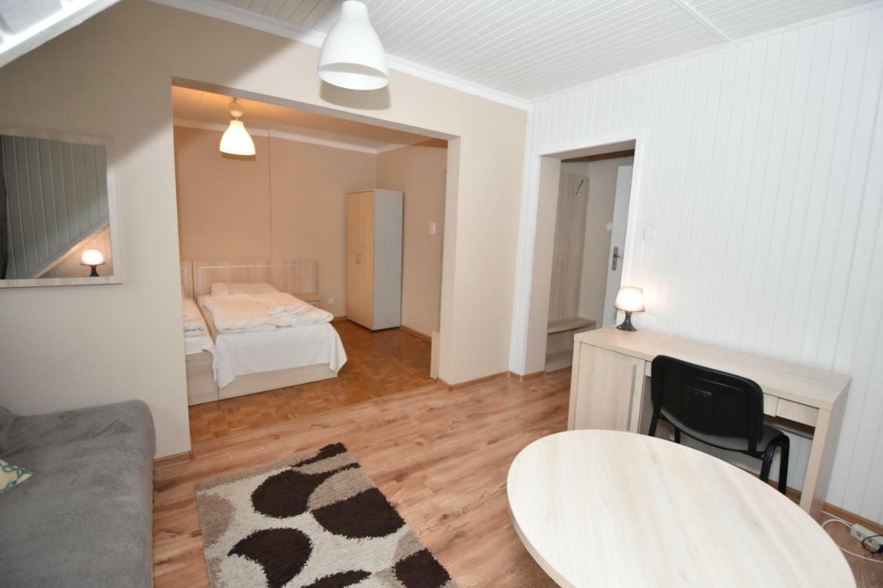 Zielone Pokoje Zielona Góra Exterior foto